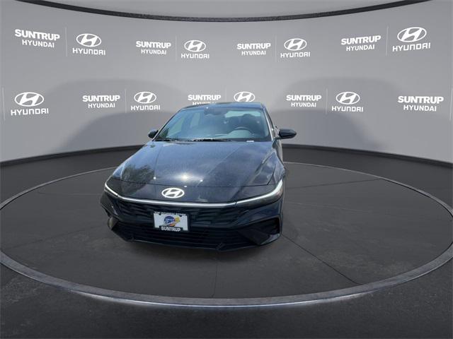 new 2025 Hyundai Elantra car, priced at $23,257
