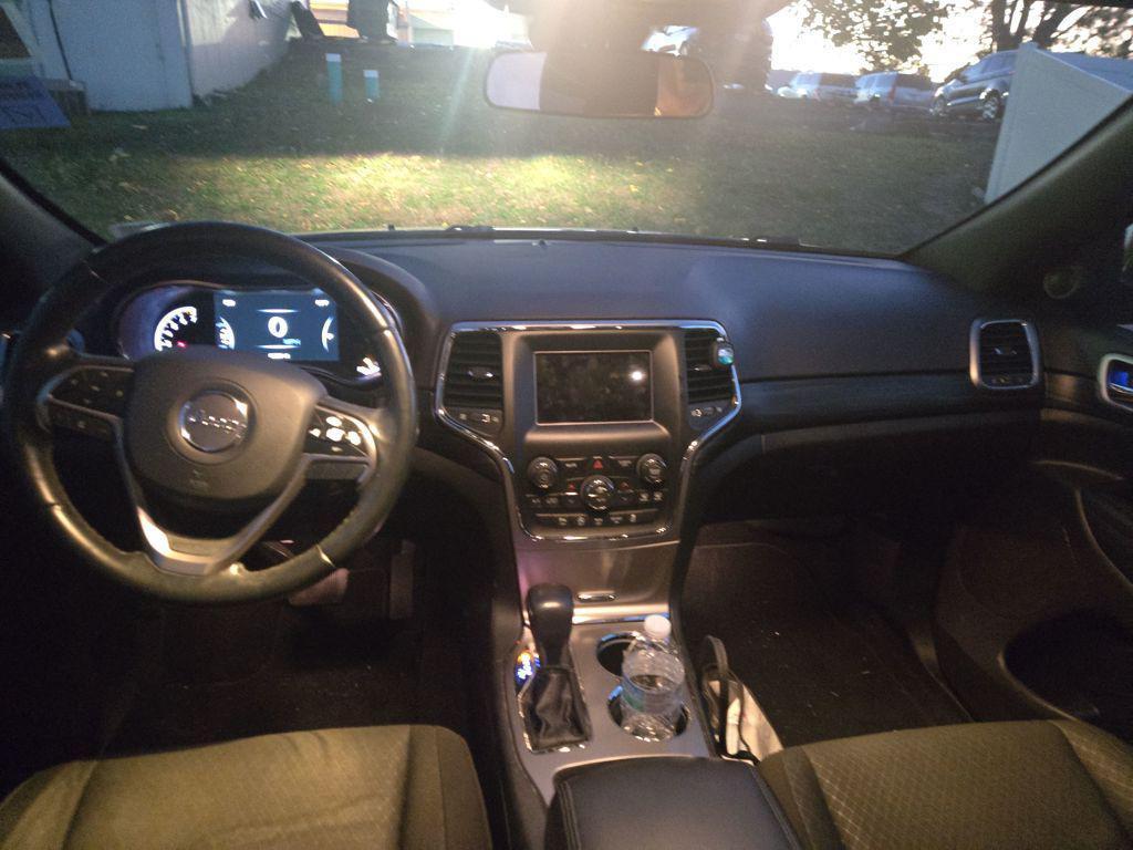 used 2021 Jeep Grand Cherokee car, priced at $22,495