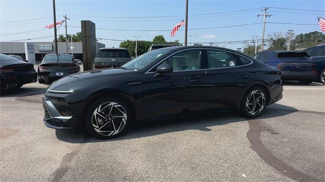 new 2024 Hyundai Sonata car, priced at $30,526