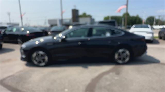 new 2024 Hyundai Sonata car, priced at $30,526