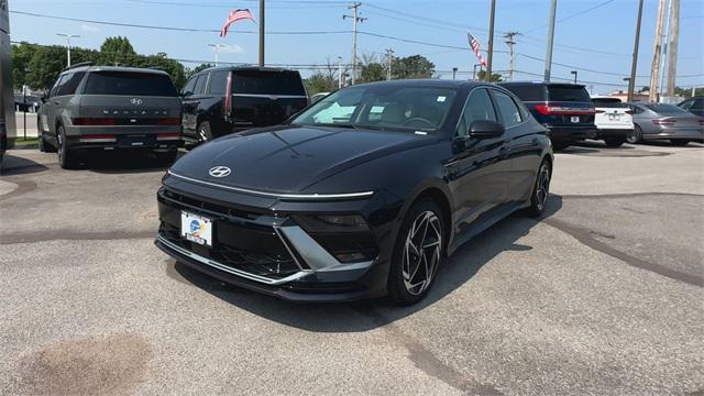 new 2024 Hyundai Sonata car, priced at $30,526
