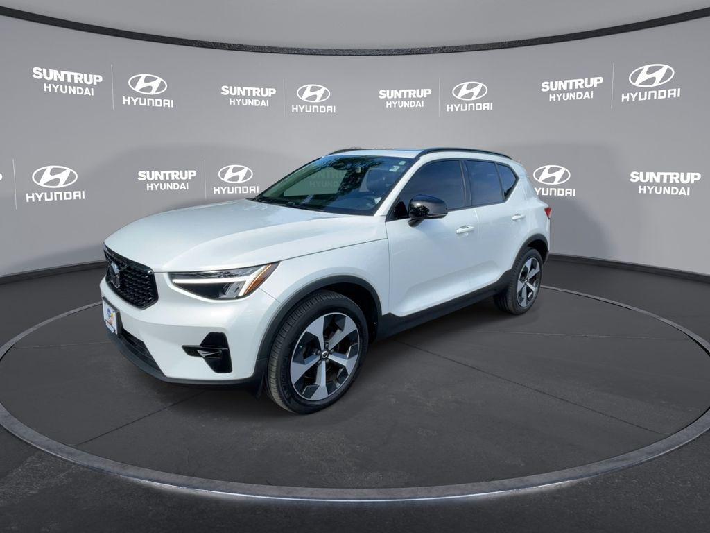 used 2023 Volvo XC40 car, priced at $31,635