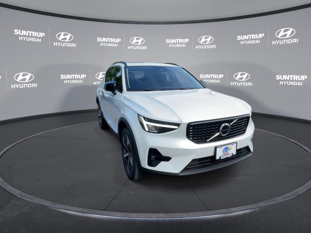 used 2023 Volvo XC40 car, priced at $31,635