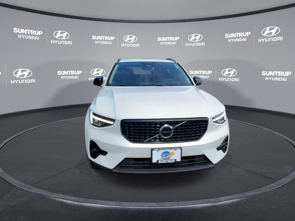 used 2023 Volvo XC40 car, priced at $31,635
