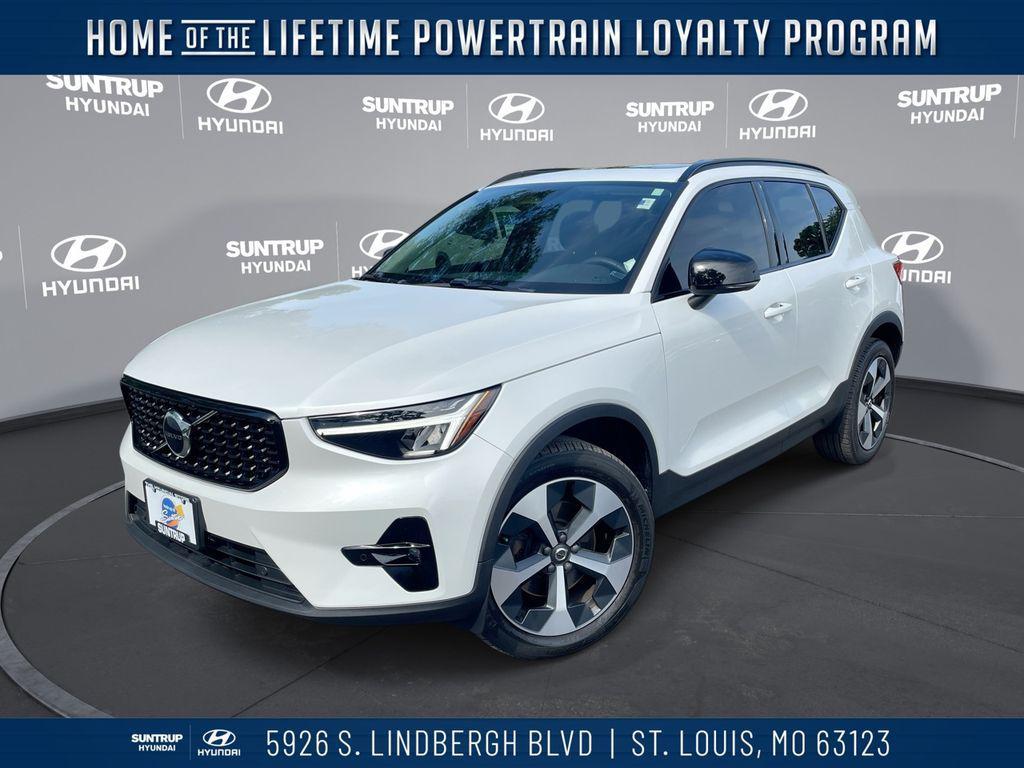 used 2023 Volvo XC40 car, priced at $31,635