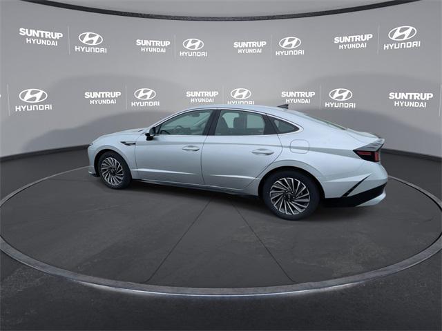 new 2025 Hyundai Sonata Hybrid car