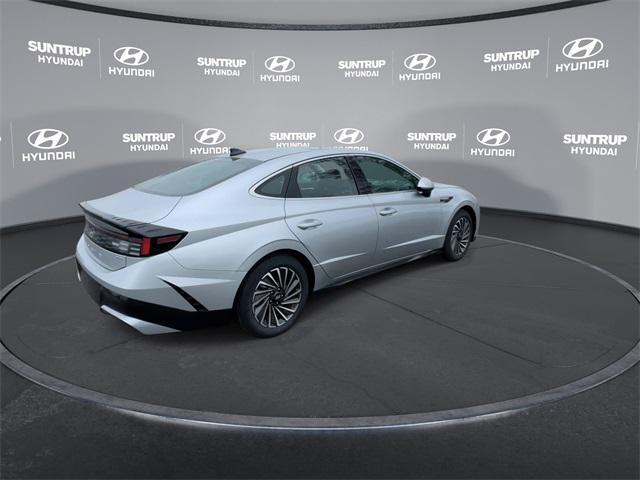 new 2025 Hyundai Sonata Hybrid car