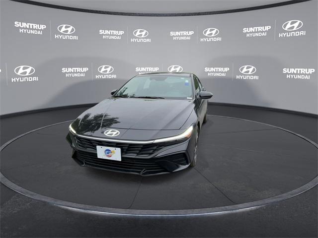 new 2025 Hyundai Elantra car, priced at $27,540