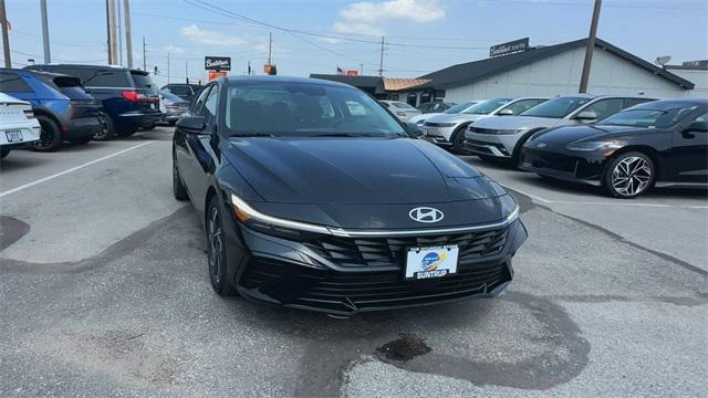new 2025 Hyundai Elantra car, priced at $25,462