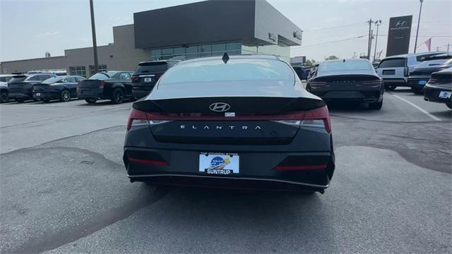 new 2025 Hyundai Elantra car, priced at $25,462