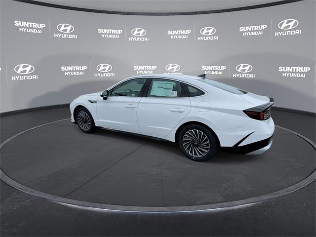 new 2025 Hyundai Sonata Hybrid car, priced at $32,254