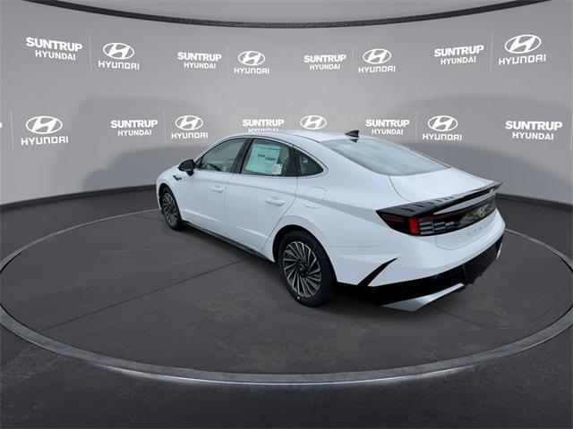 new 2025 Hyundai Sonata Hybrid car, priced at $32,254