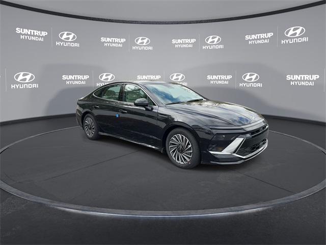 new 2025 Hyundai Sonata Hybrid car, priced at $37,583