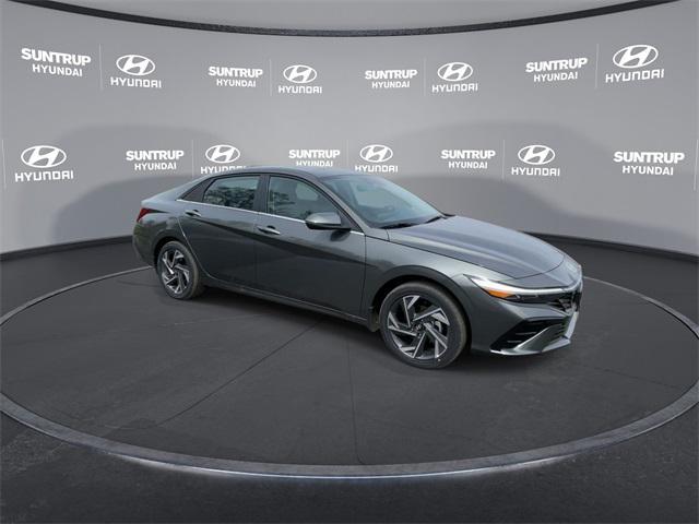 new 2025 Hyundai Elantra car, priced at $30,006