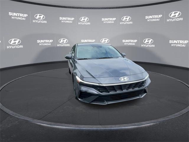 new 2025 Hyundai Elantra car, priced at $27,301