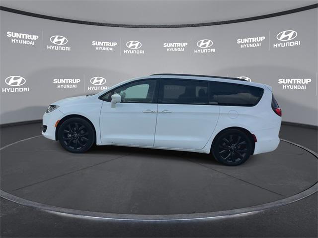 used 2020 Chrysler Pacifica car, priced at $16,993