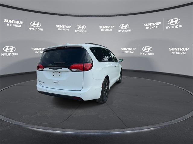 used 2020 Chrysler Pacifica car, priced at $16,993