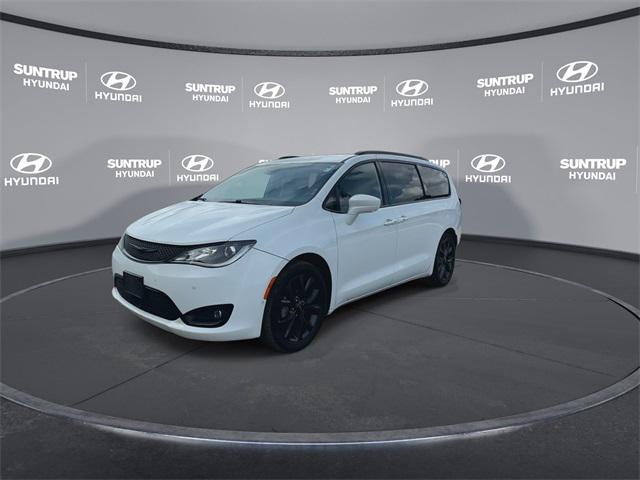 used 2020 Chrysler Pacifica car, priced at $16,993