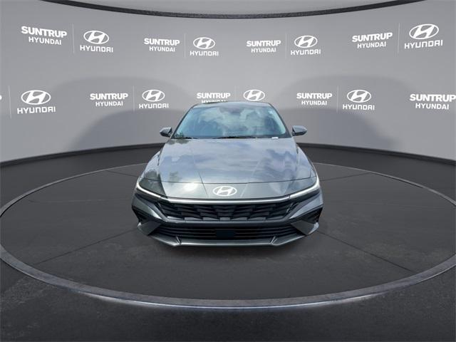 new 2025 Hyundai Elantra car, priced at $27,270