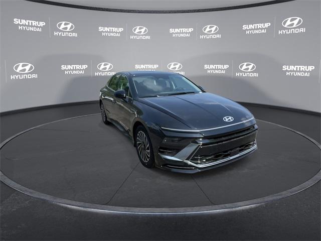 new 2025 Hyundai Sonata Hybrid car, priced at $31,273