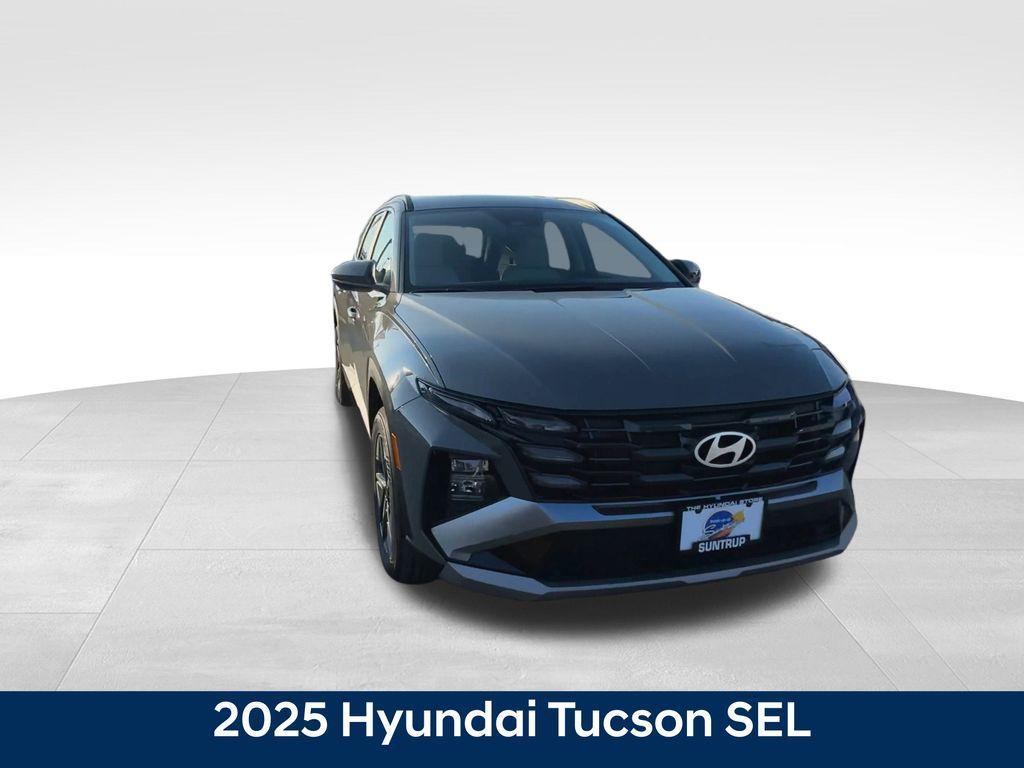 new 2025 Hyundai Tucson car, priced at $30,003