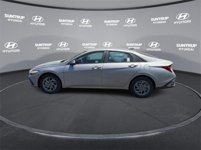 new 2024 Hyundai Elantra car, priced at $23,277