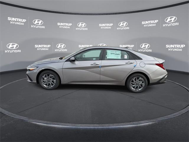 new 2025 Hyundai Elantra HEV car, priced at $26,403