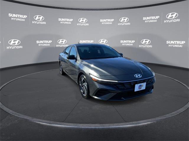 new 2025 Hyundai Elantra car, priced at $22,654