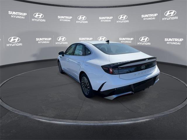 new 2025 Hyundai Sonata Hybrid car, priced at $32,137