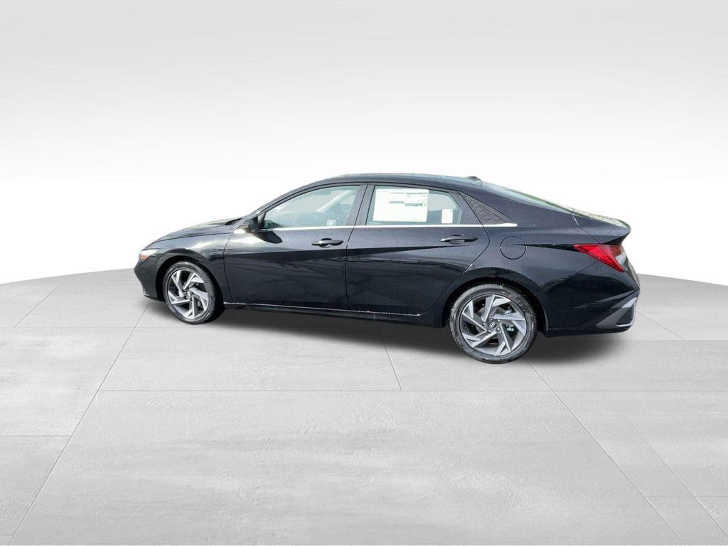 new 2025 Hyundai ELANTRA HEV car, priced at $27,875