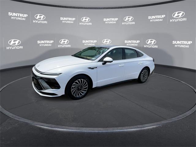 used 2025 Hyundai Sonata Hybrid car, priced at $36,925