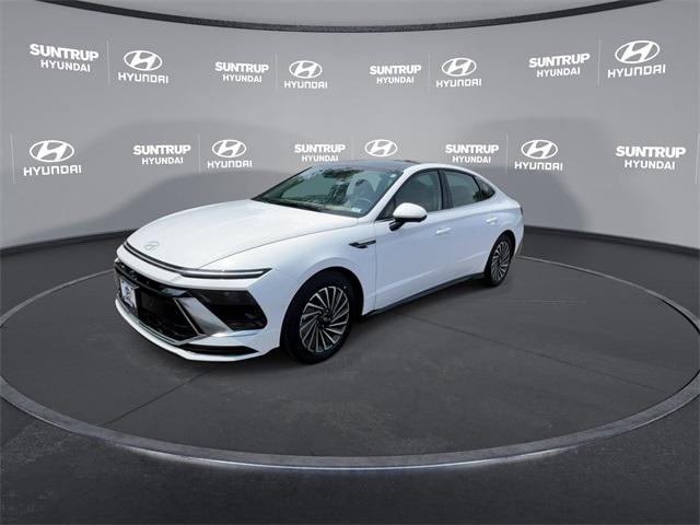used 2025 Hyundai Sonata Hybrid car, priced at $36,925