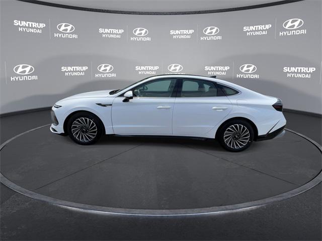 used 2025 Hyundai Sonata Hybrid car, priced at $36,925