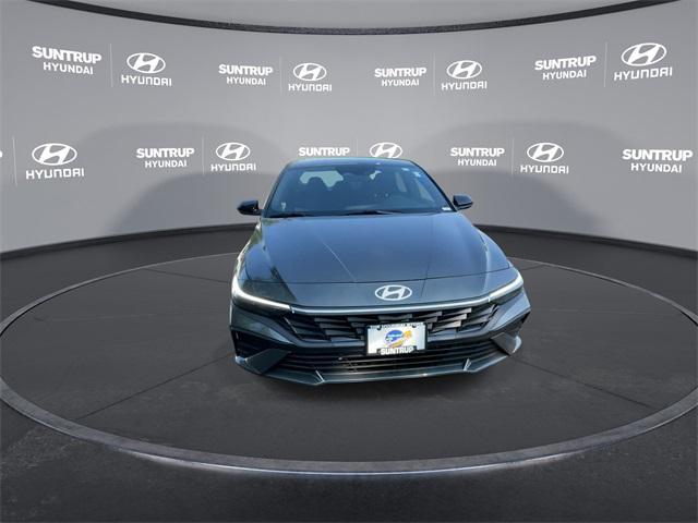 new 2025 Hyundai Elantra car, priced at $27,290