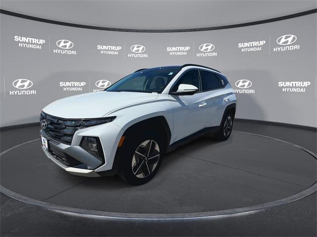 new 2025 Hyundai TUCSON Hybrid car, priced at $37,051