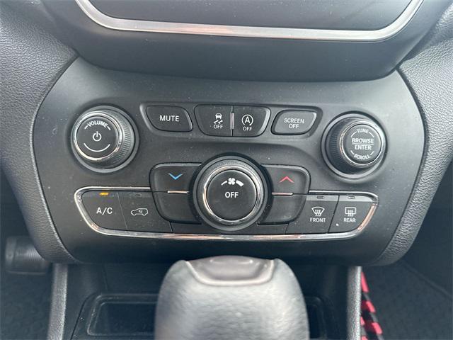 used 2019 Jeep Cherokee car, priced at $14,495