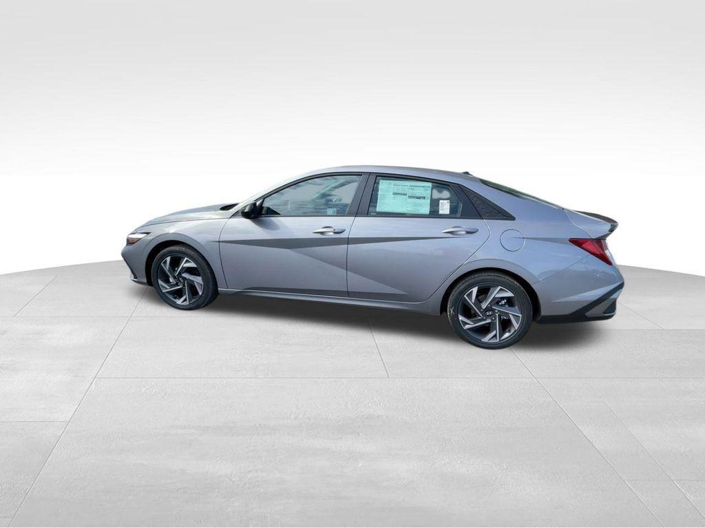 new 2025 Hyundai ELANTRA HEV car, priced at $25,500