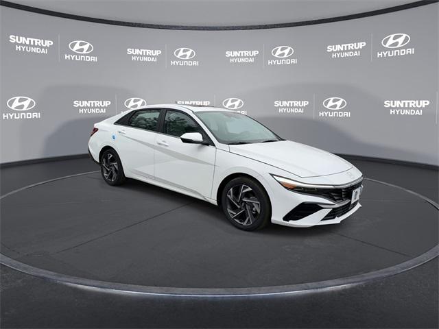 new 2025 Hyundai Elantra car, priced at $28,091