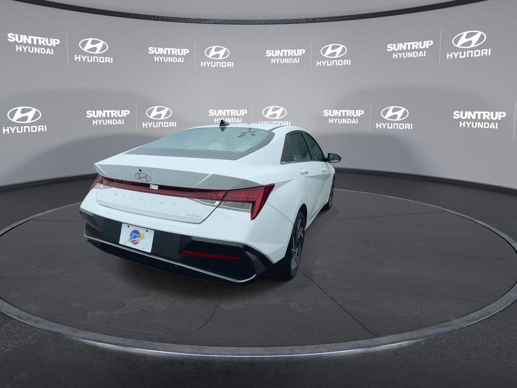new 2025 Hyundai Elantra car, priced at $27,341