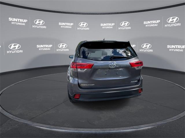 used 2018 Toyota Highlander car, priced at $24,425