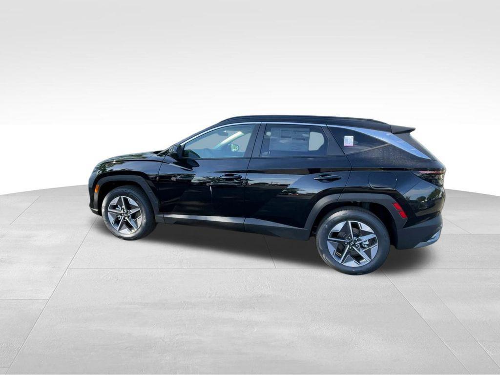 new 2025 Hyundai TUCSON Hybrid car, priced at $33,718