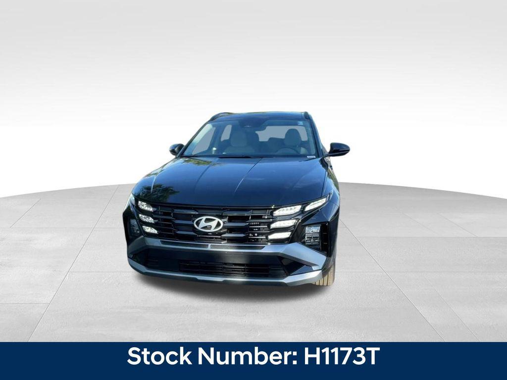 new 2025 Hyundai TUCSON Hybrid car, priced at $33,718