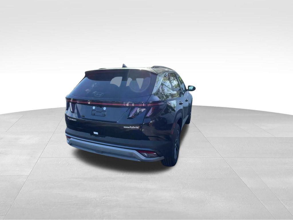 new 2025 Hyundai TUCSON Hybrid car, priced at $33,718