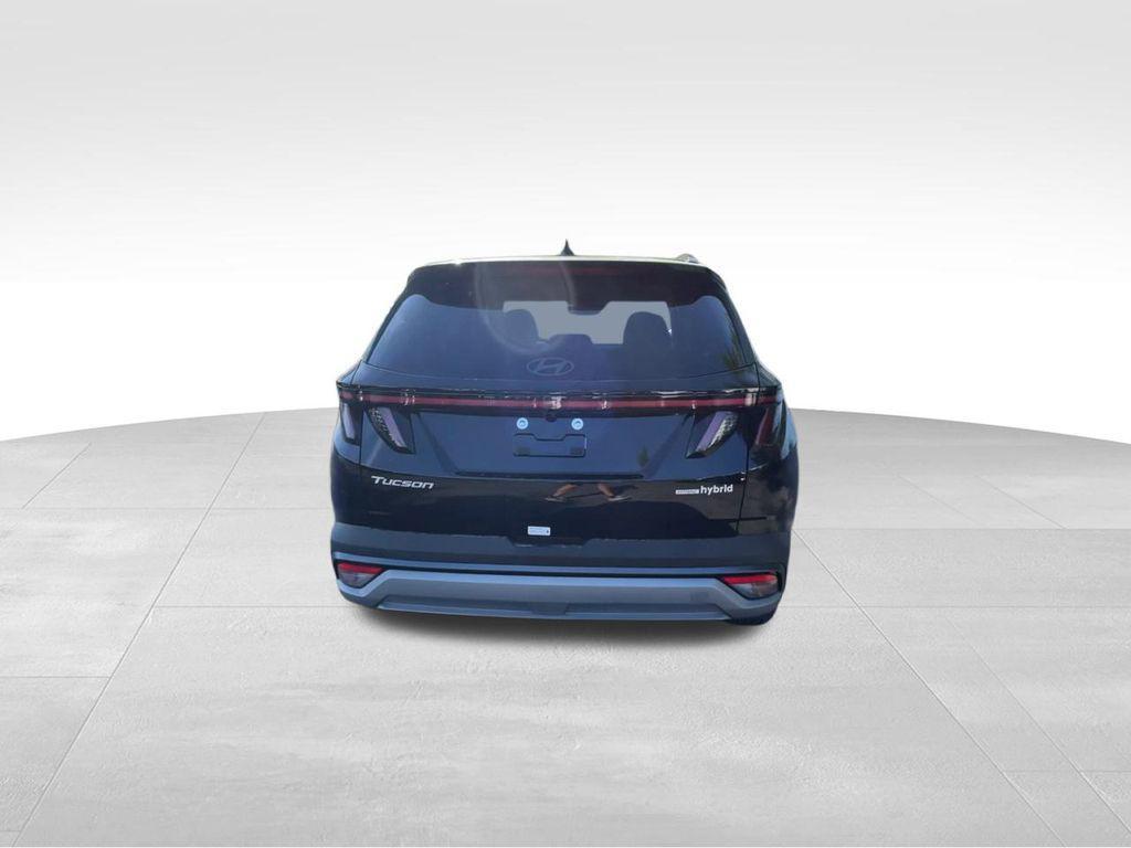 new 2025 Hyundai TUCSON Hybrid car, priced at $33,718