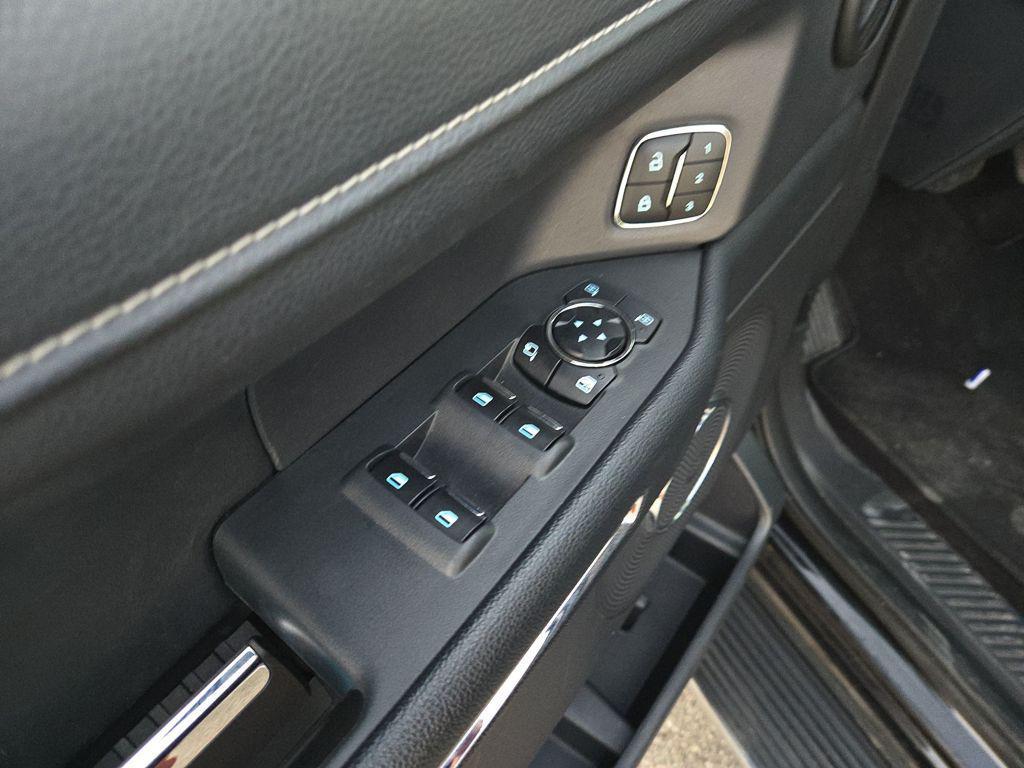 used 2023 Ford Expedition car, priced at $41,995