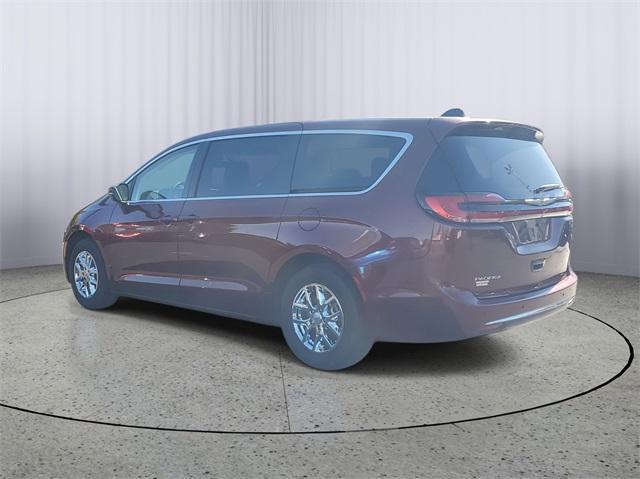 used 2023 Chrysler Pacifica car, priced at $23,898