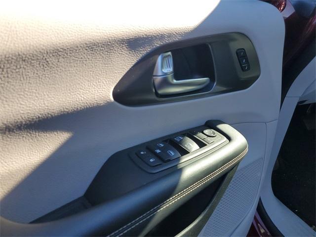 used 2023 Chrysler Pacifica car, priced at $23,898