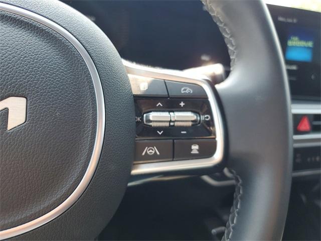 used 2025 Kia Sorento car, priced at $34,898