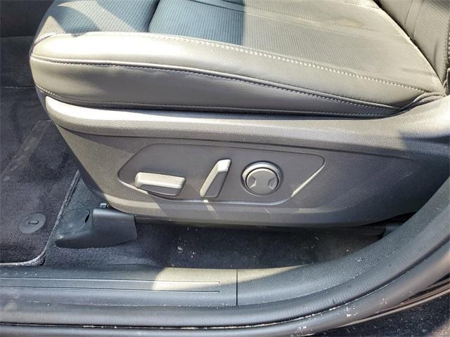 used 2025 Kia Sorento car, priced at $34,898
