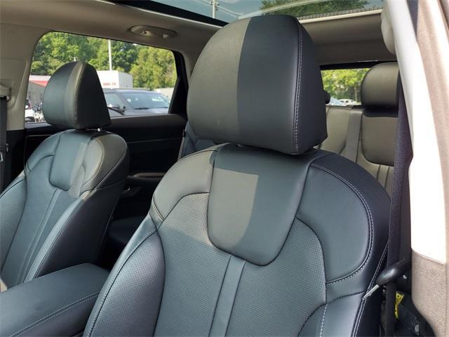 used 2025 Kia Sorento car, priced at $34,898